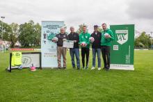 Wolfgang Keusch (Projektarbeit VfL), Ralph-Uwe Schaffert(Vorsitzender NFV), Christof Kiel (Obmann VfL), Reinhard Stemme(NFV Kreis SHG), Stephan Brandt (Vors. VFL Fußball) (v.links)