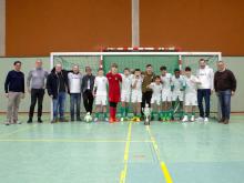 Sieger VGH-Cup24 SV Werder Bremen mit vl: Bürgermeister Wohlgemuth, VfL-Präsident Martin Brandt,von der VGH  Moritz u. Jens Everding  u. Tanja Ehrenberg  sowie rechts Vorsitzender Stephan Brandt und Marco Krey von der VGH